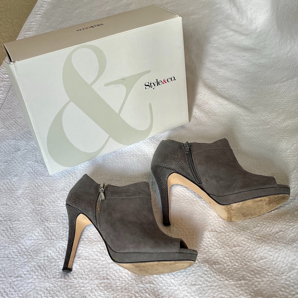 Open Toe Booties - Picture 3 of 3